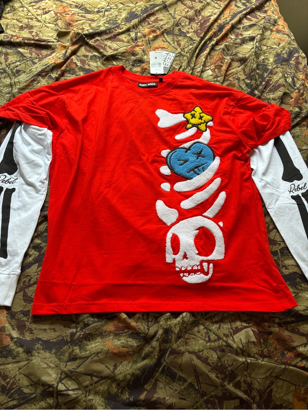 Rebel Minds Red Longsleeve Size Medium